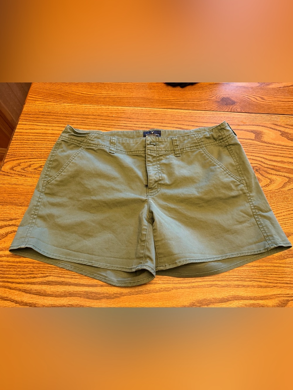American Eagle stretch short 12 women’s, green
